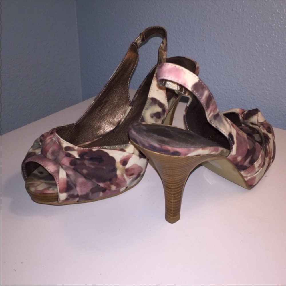 Sling Back Water Color Design - Picture 3 of 4